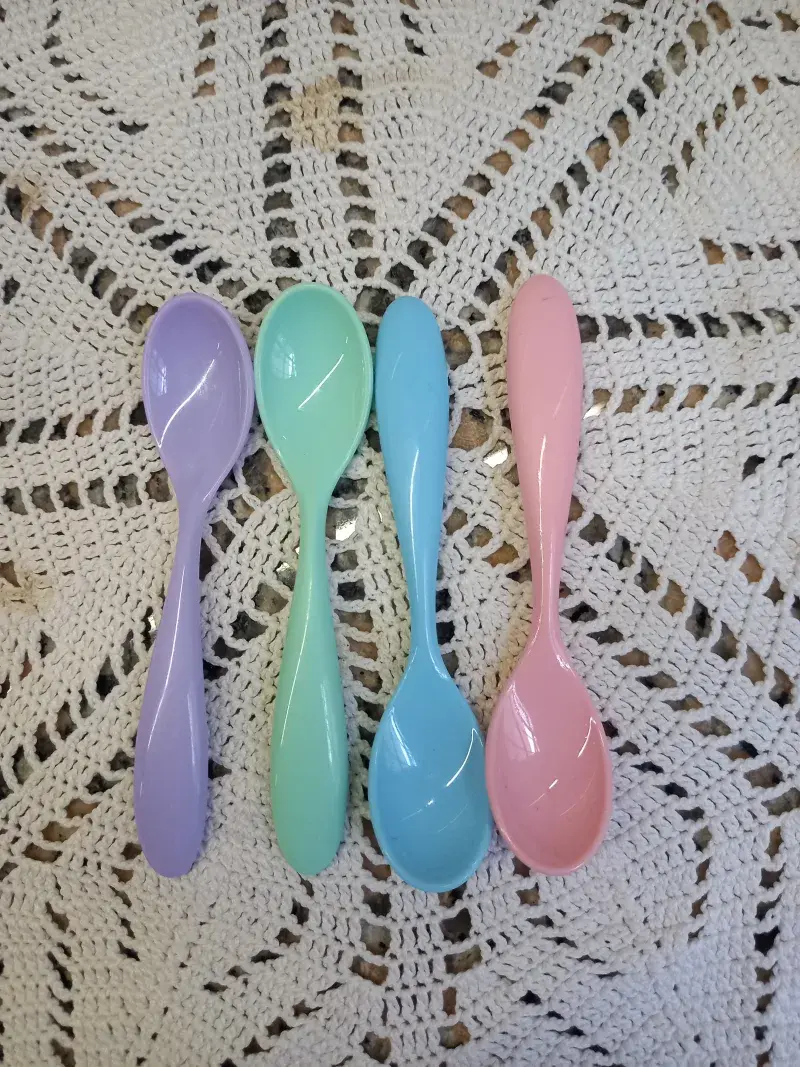 Cuchara plast color chi
